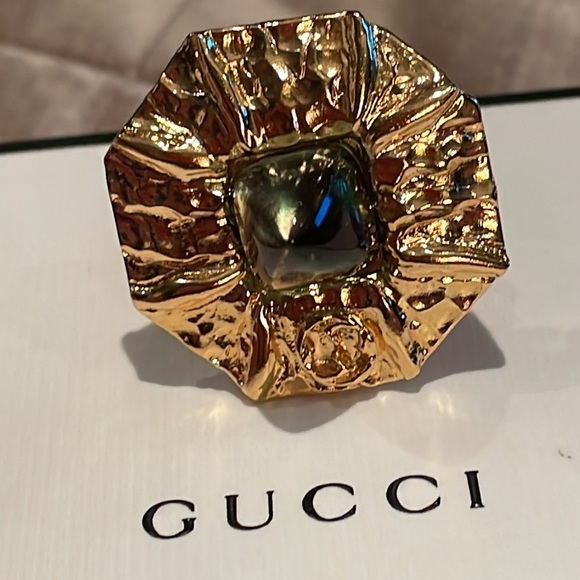 GUCCI Gold & Green Bold Flower Ring Size 7 - Picture 3 of 17